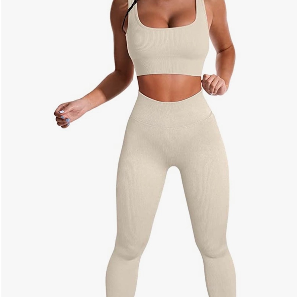 2 piece Cream Set